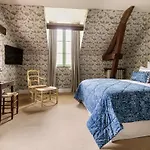 Hotell Abbaye Des Vaux-de-cernay 4*