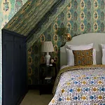 Abbaye Des Vaux-de-cernay 4*