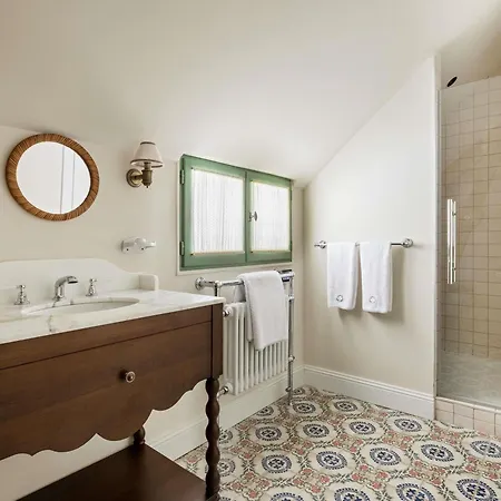 Abbaye Des Vaux De 3*