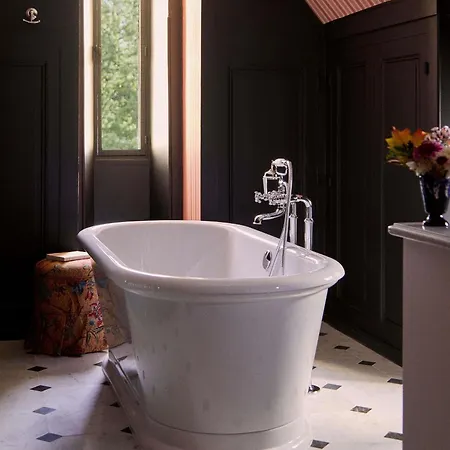 فندق Abbaye Des Vaux-de-cernay 4*