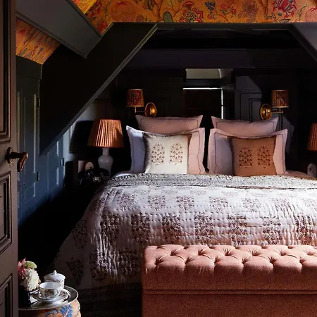 فندق Abbaye Des Vaux-de-cernay 4*