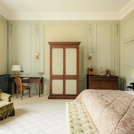 Abbaye Des Vaux-de-cernay 4*