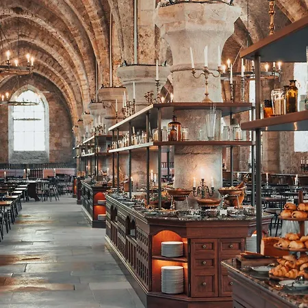 Abbaye Des Vaux-de-cernay 4*