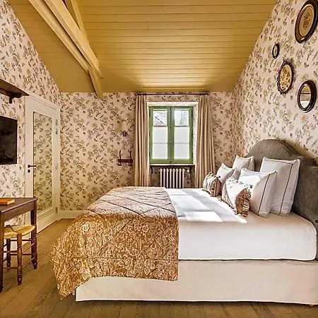 فندق Abbaye Des Vaux-de-cernay 4*