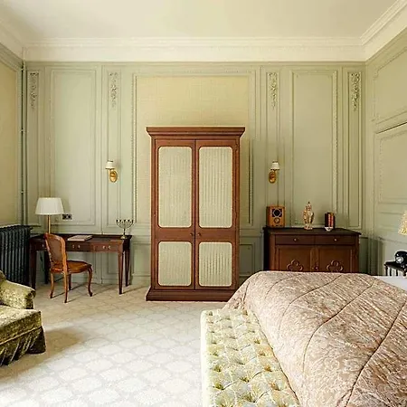 فندق Abbaye Des Vaux-de-cernay 4*