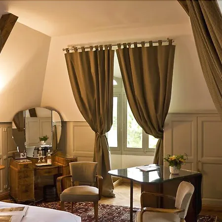 Abbaye Des Vaux-de-cernay 4*