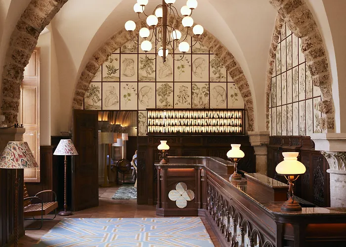Abbaye Des Vaux-de-cernay Hotel