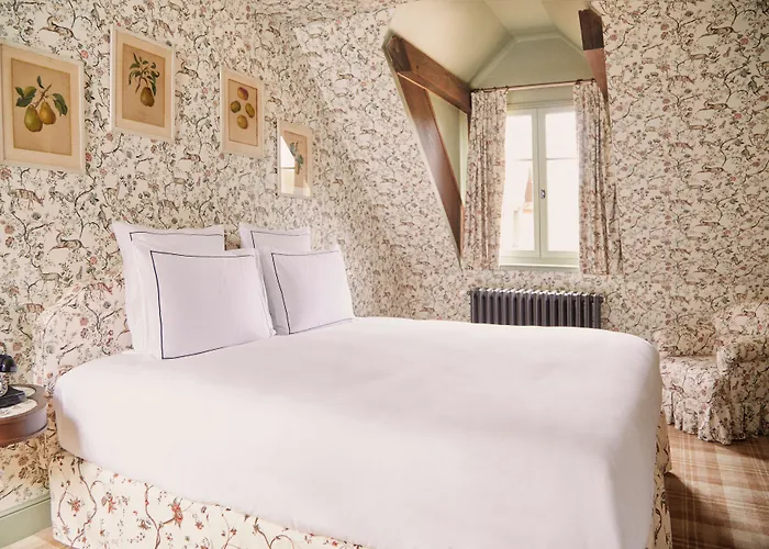 Hotel Abbaye Des Vaux-de-cernay Cernay-la-Ville