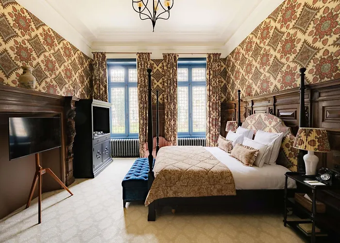 Abbaye Des Vaux-de-cernay Hotel 3*